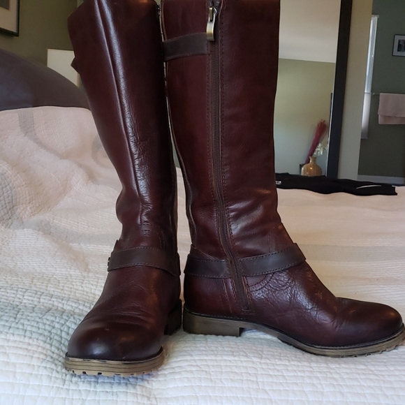 Women's size 8 Naturalizer brown wide calf boots - Picture 4 of 9